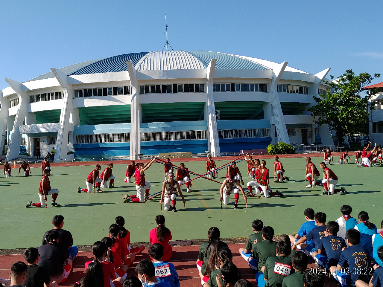 本校棒球隊原住民舞蹈表演